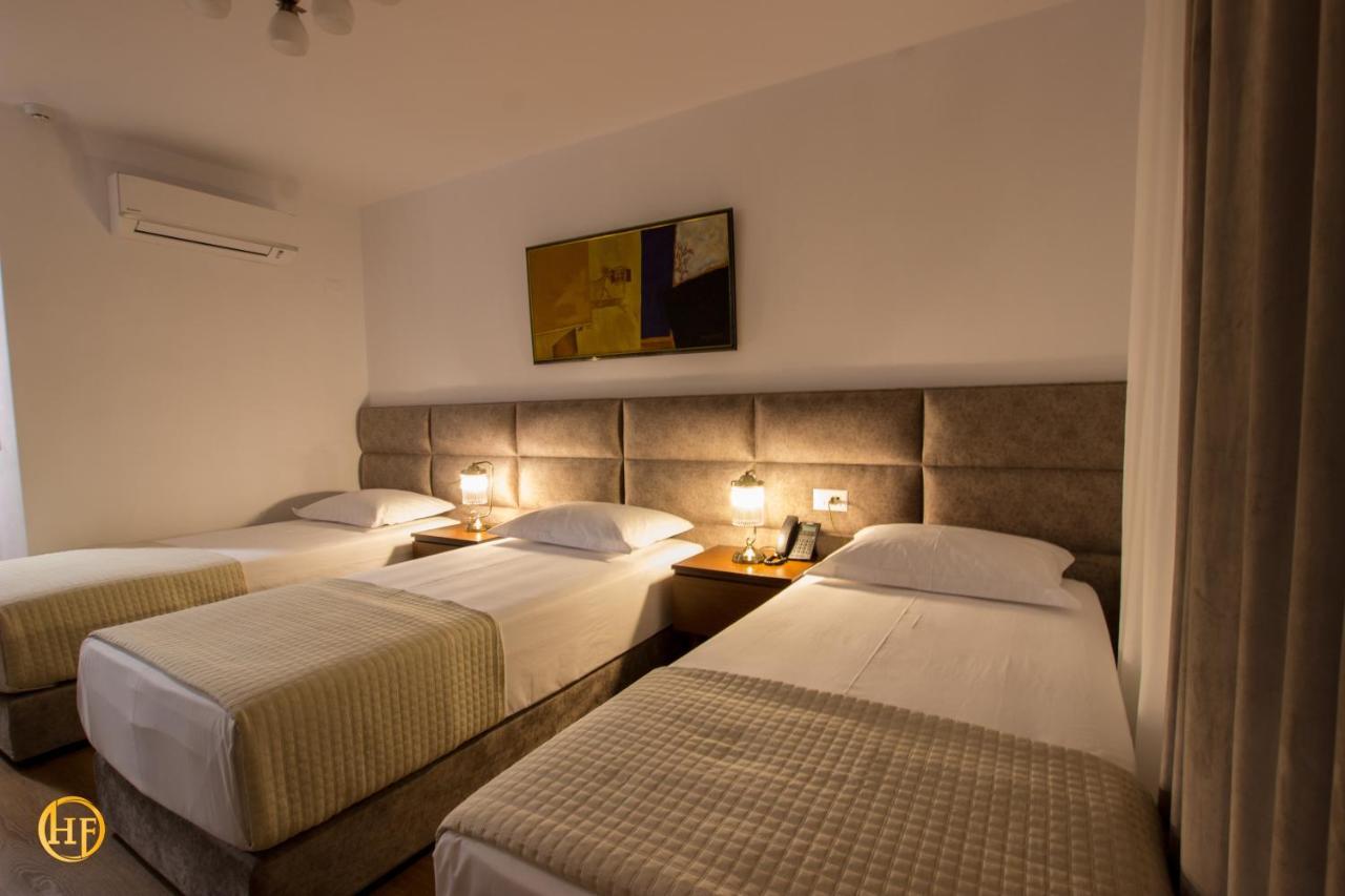 Hotel Fantasy Gjirokastër Eksteriør bilde