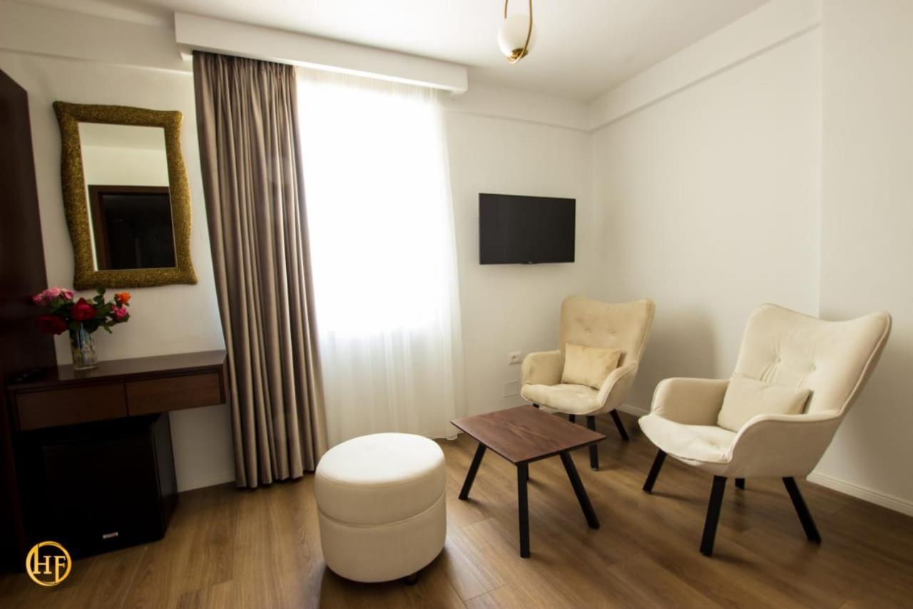 Hotel Fantasy Gjirokastër Eksteriør bilde
