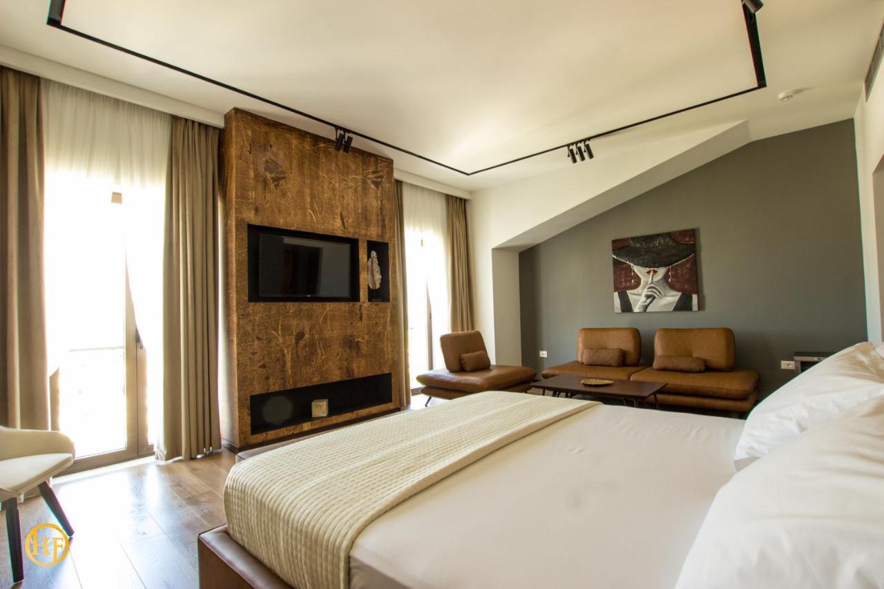 Hotel Fantasy Gjirokastër Eksteriør bilde